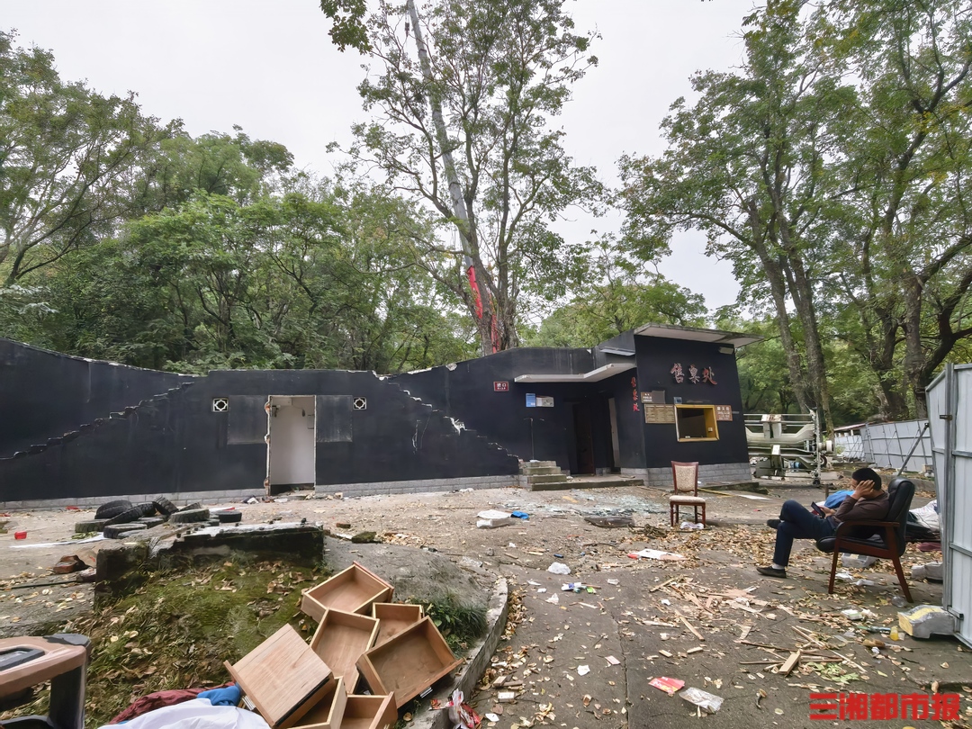 湖南烈士公园摩天轮拆了：几代长沙人的春游记忆，留在了半空