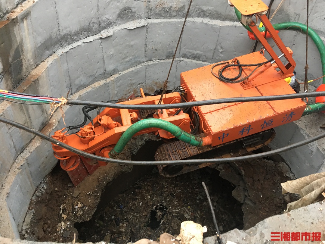 告别管网“人工掏泥”,智能机器人下井清淤|湖南新智造