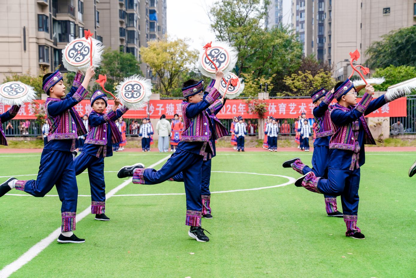 石榴籽同心向未来 体艺盛会厚植家国魂——长沙市雨花区砂子塘嘉汇小学2026秋季体育艺术节暨班级足球联赛开幕